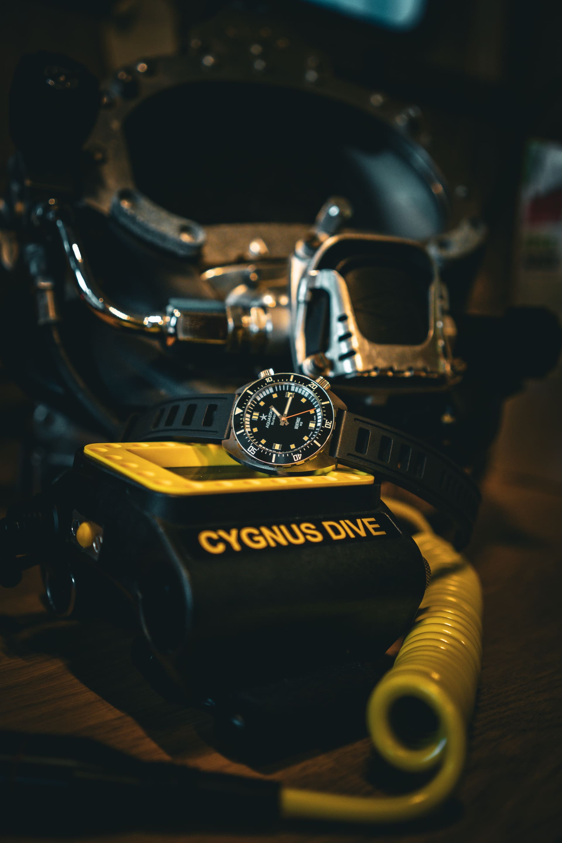 Aquastar Benthos Professional, worn by a working diver
