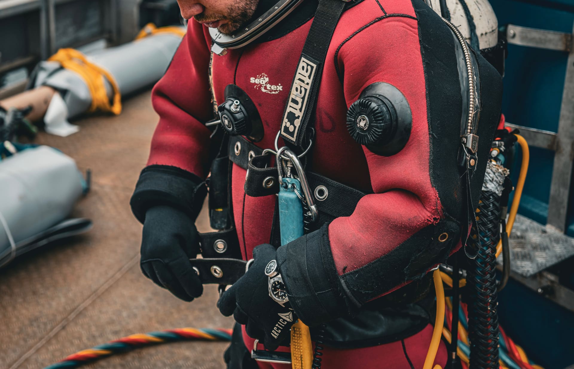 Aquastar Benthos Heritage II, worn by a working diver