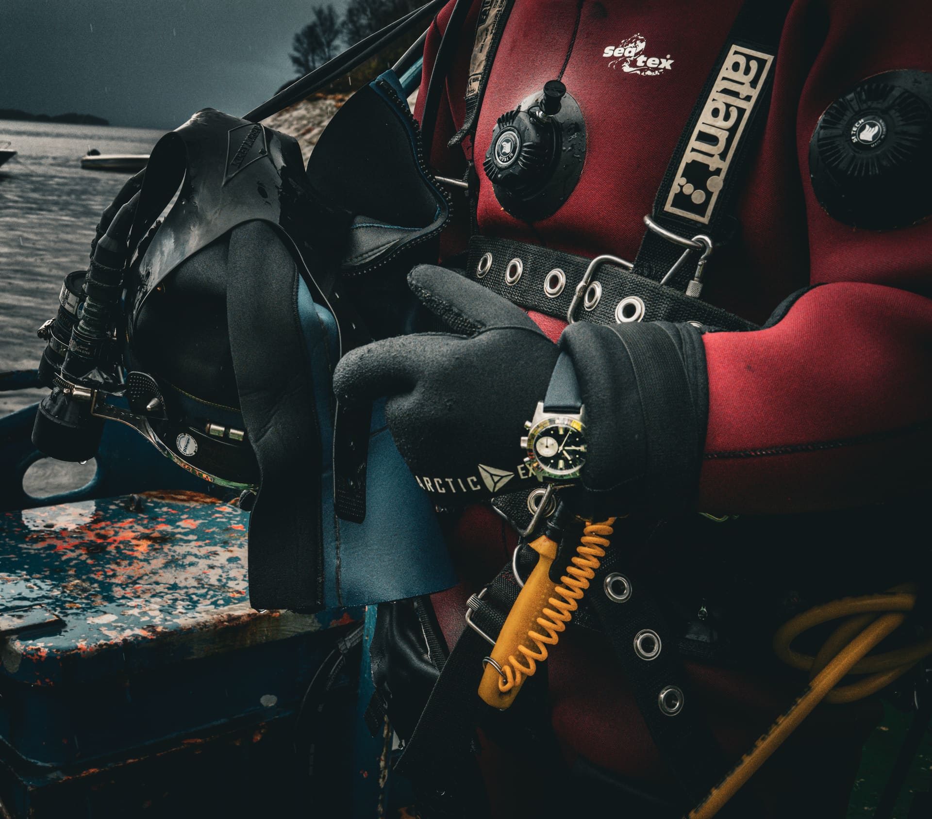 Aquastar Benthos H1, worn by a working diver