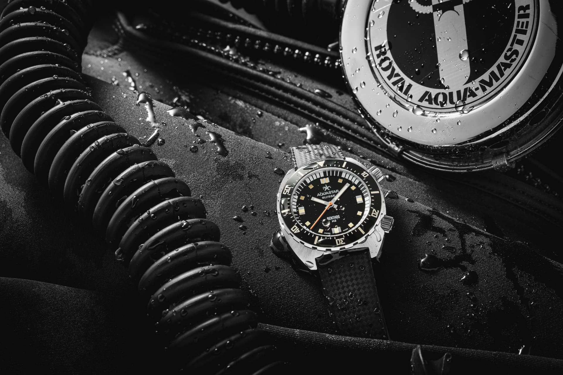Aquastar Benthos Heritage II, studio photograph 4 of 27
