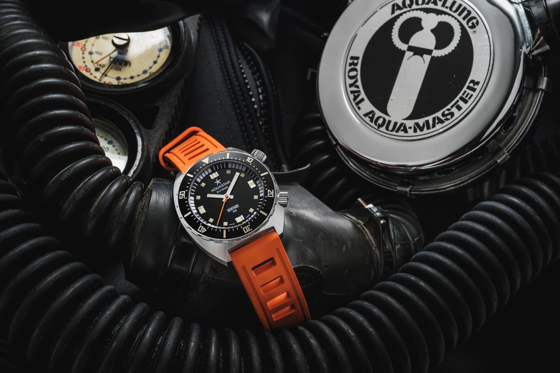 Aquastar Benthos Heritage II, studio photograph 15 of 27