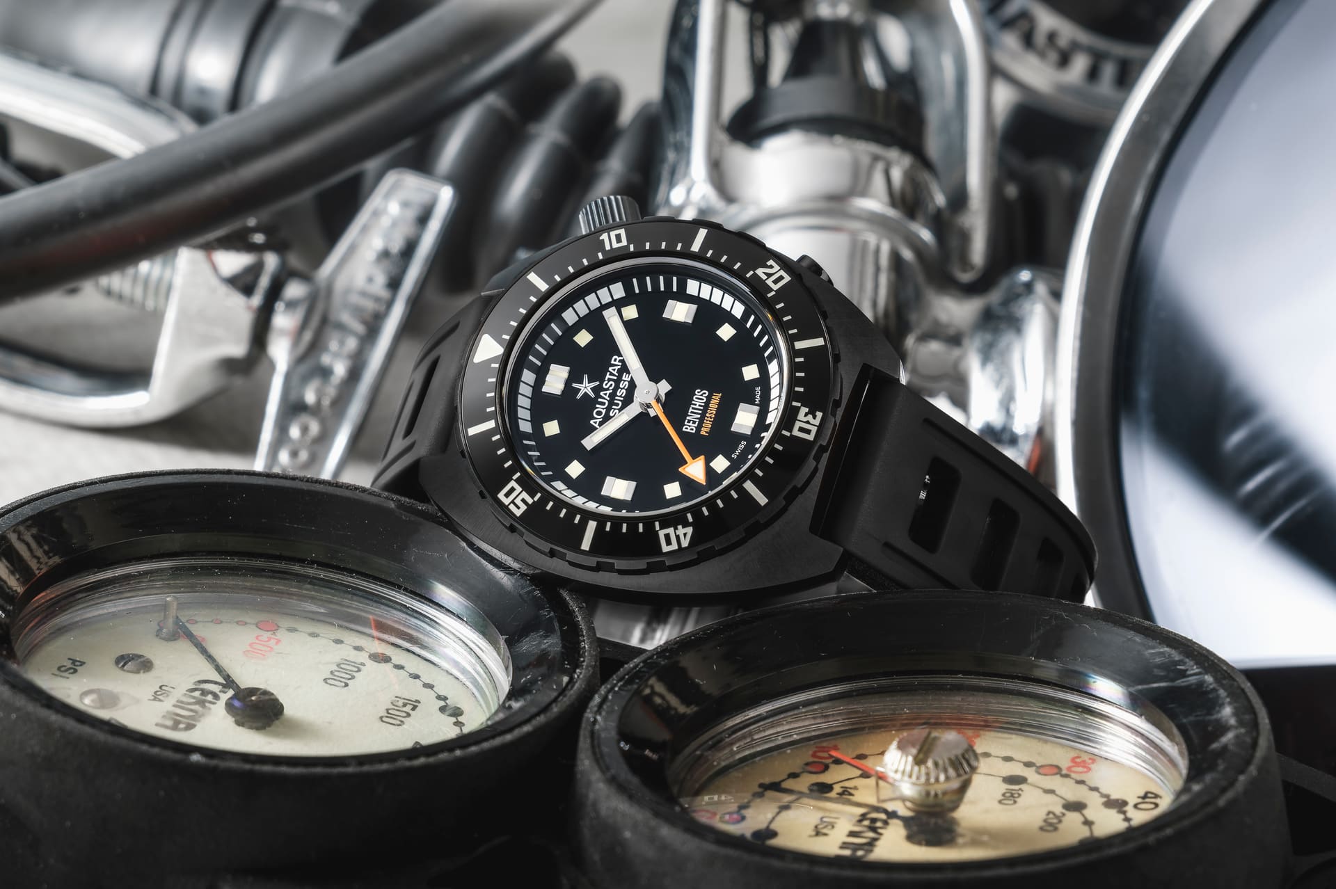 Benthos Professional, photographed in ambient light