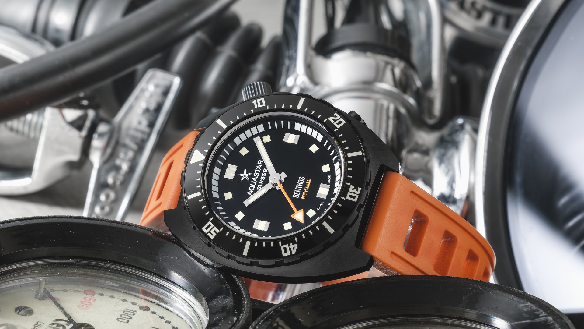 Aquastar Benthos Professional with vintage dive gauges