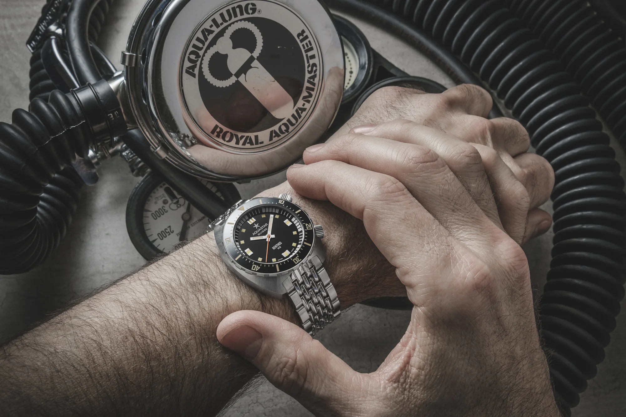 Dive Watch Size Guide: Diameter, Lug-to-Lug, Fit 1 Aquastar dive watch